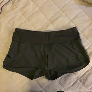 Lululemon Black size 8 Speed Up Shorts